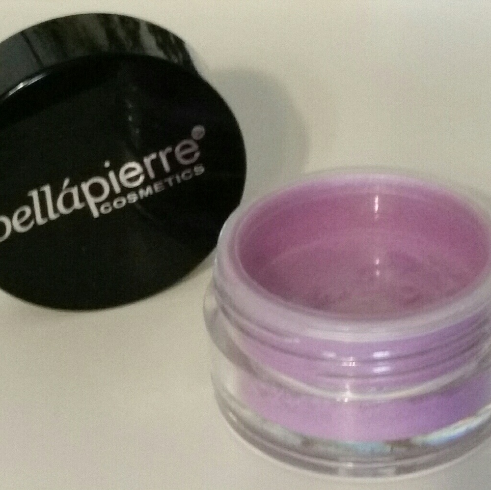 Bella Pierre eyeshadow brand new